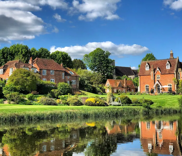 Kintbury town centre — window cleaning by Andy Jones